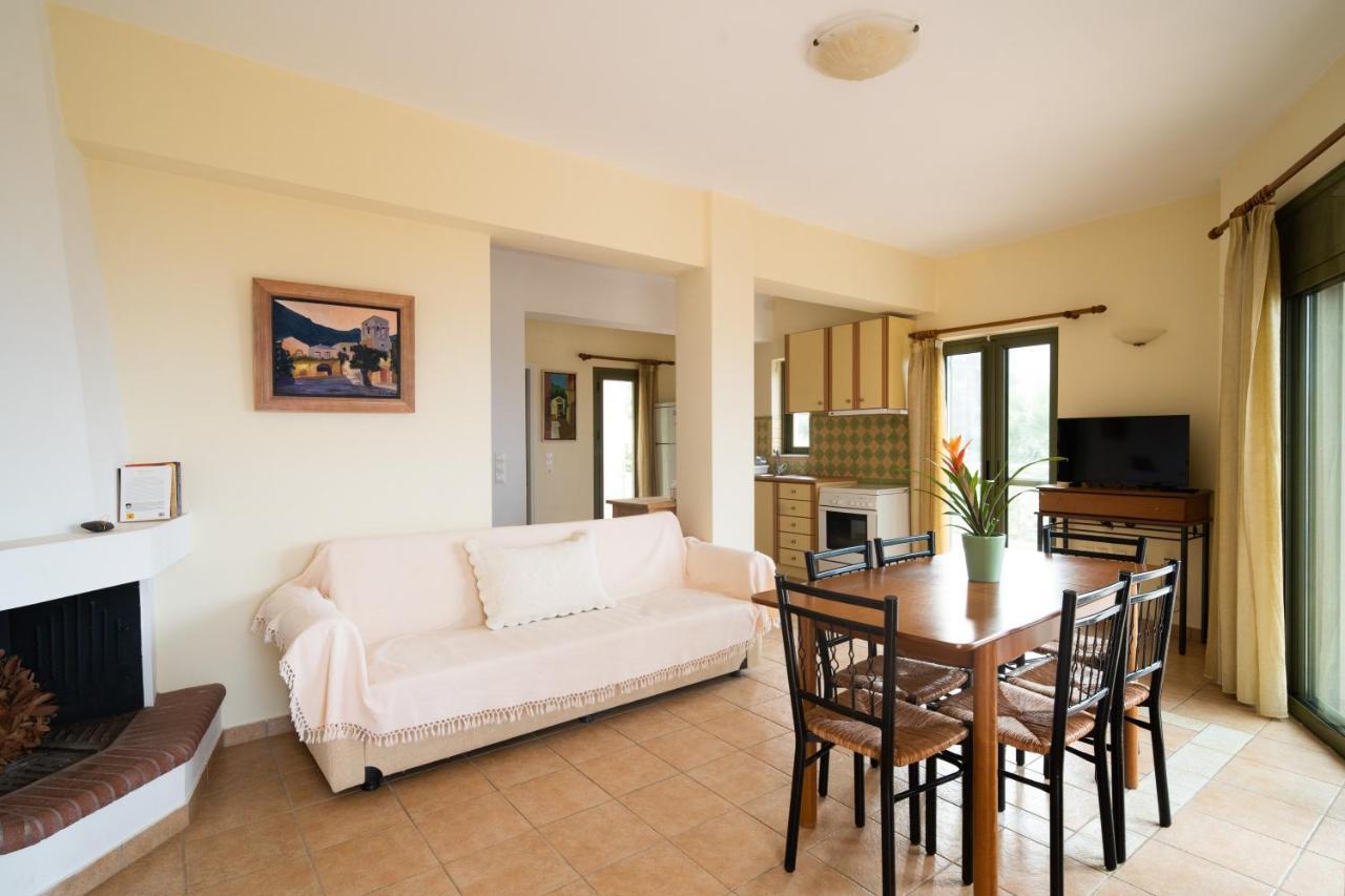 Villa Luisa Exclusive Residences Monemvasia Bagian luar foto