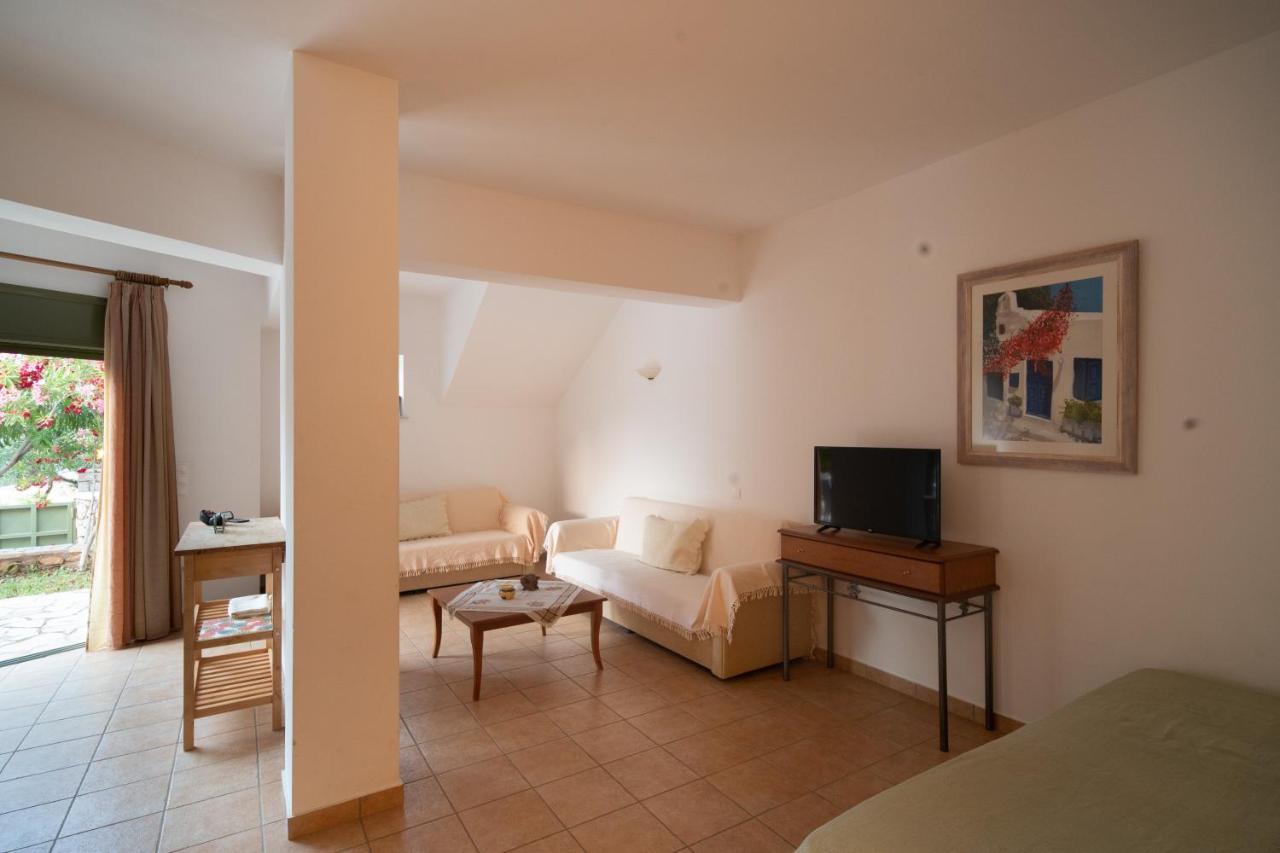 Villa Luisa Exclusive Residences Monemvasia Bagian luar foto